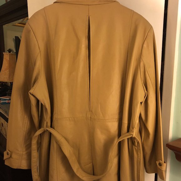 Soft Tan Plus Size LeatherTrench Coat (Size 2X) - Picture 2 of 10